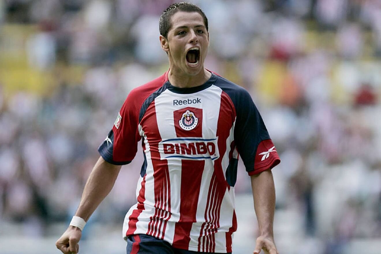 Chicharito estaría en contacto para volver a Chivas