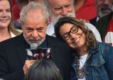Luiz Inácio Lula da Silva junto a su tercera esposa, Rosangela da Silva 'Janja'. (AFP / Archivo)